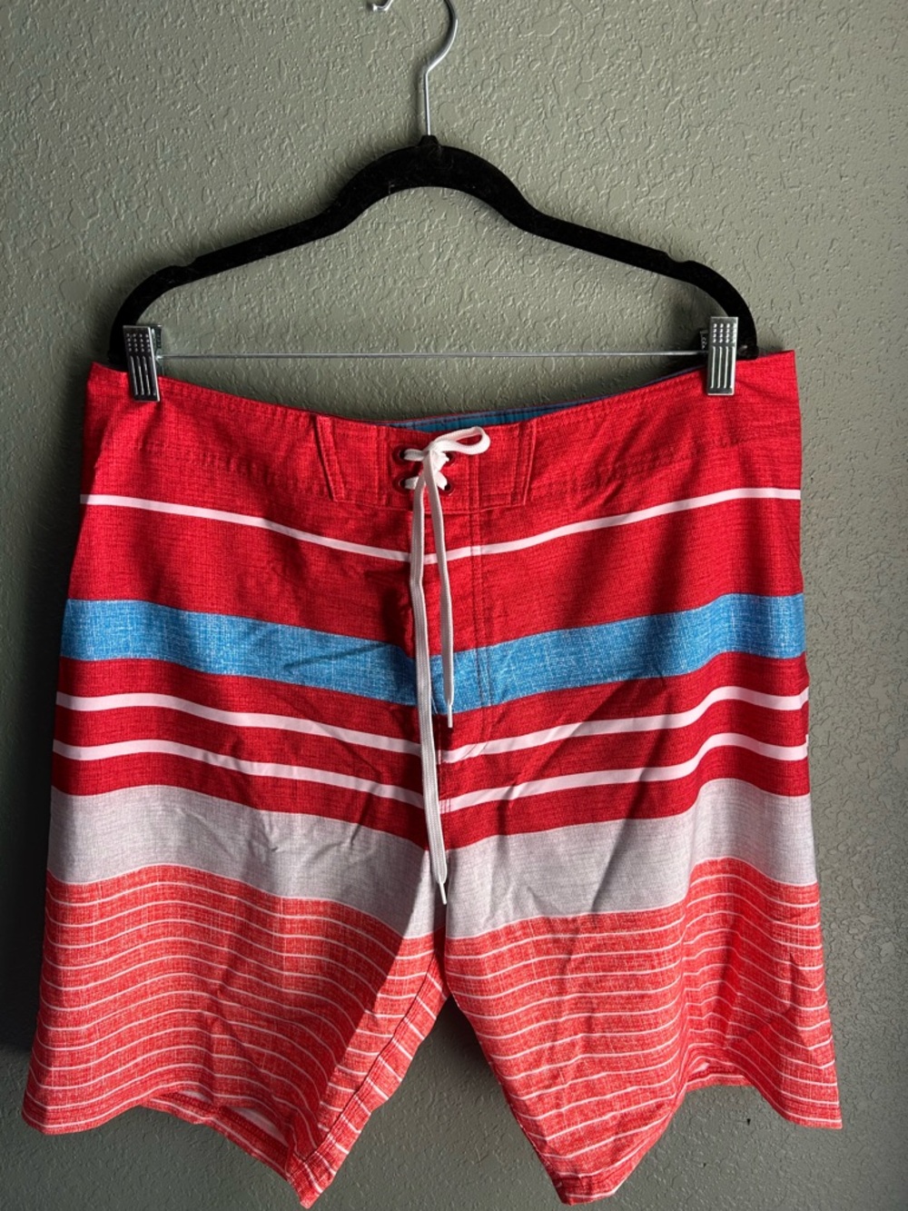 NWOT Men’s Old Navy Swim Trunks